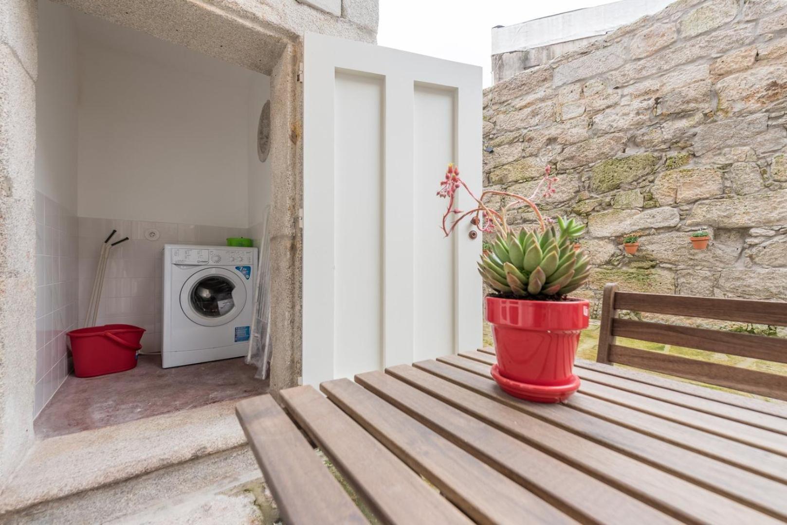 Guestready - Lofted Getaway In Downtown Porto Apartment Luaran gambar