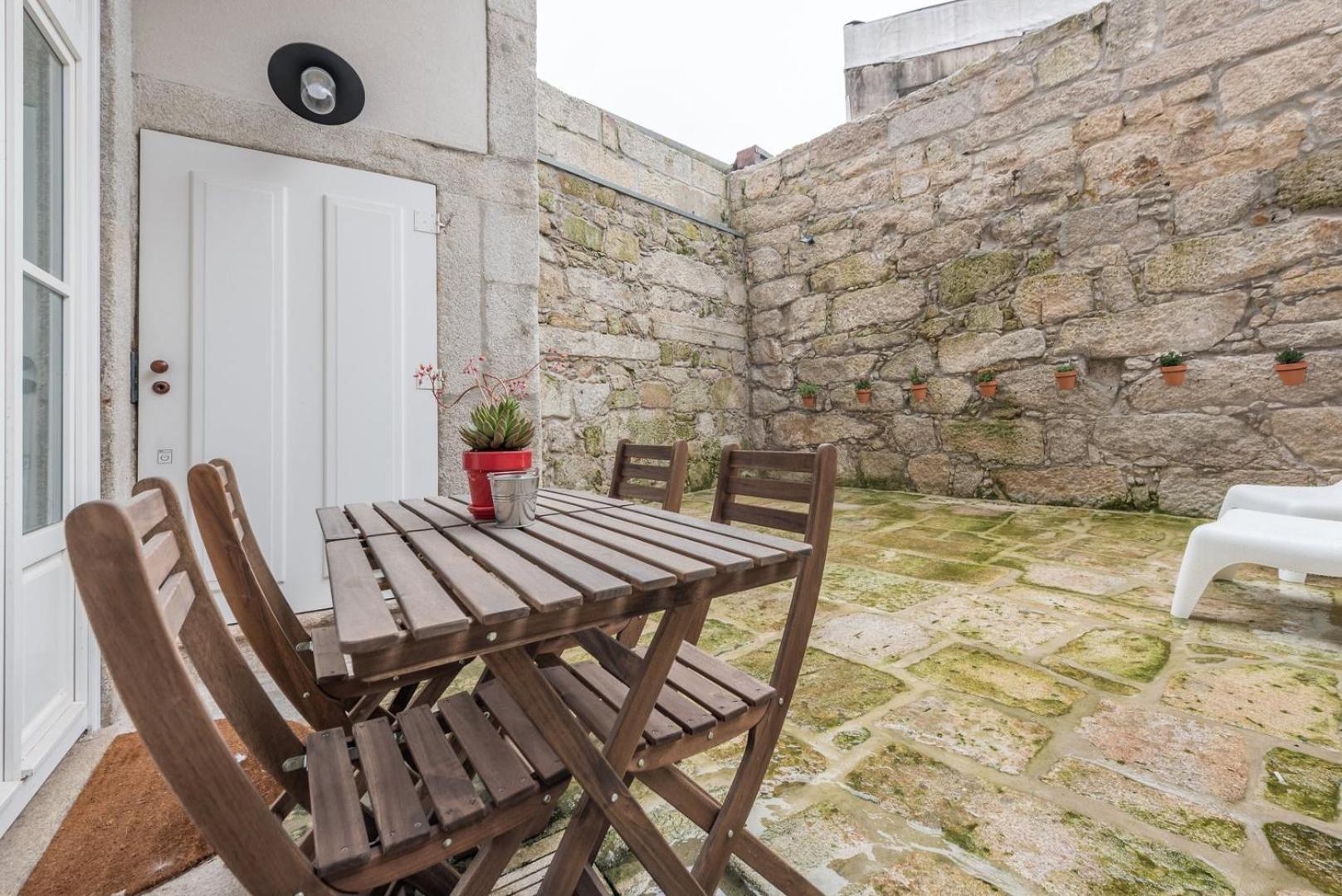 Guestready - Lofted Getaway In Downtown Porto Apartment Luaran gambar